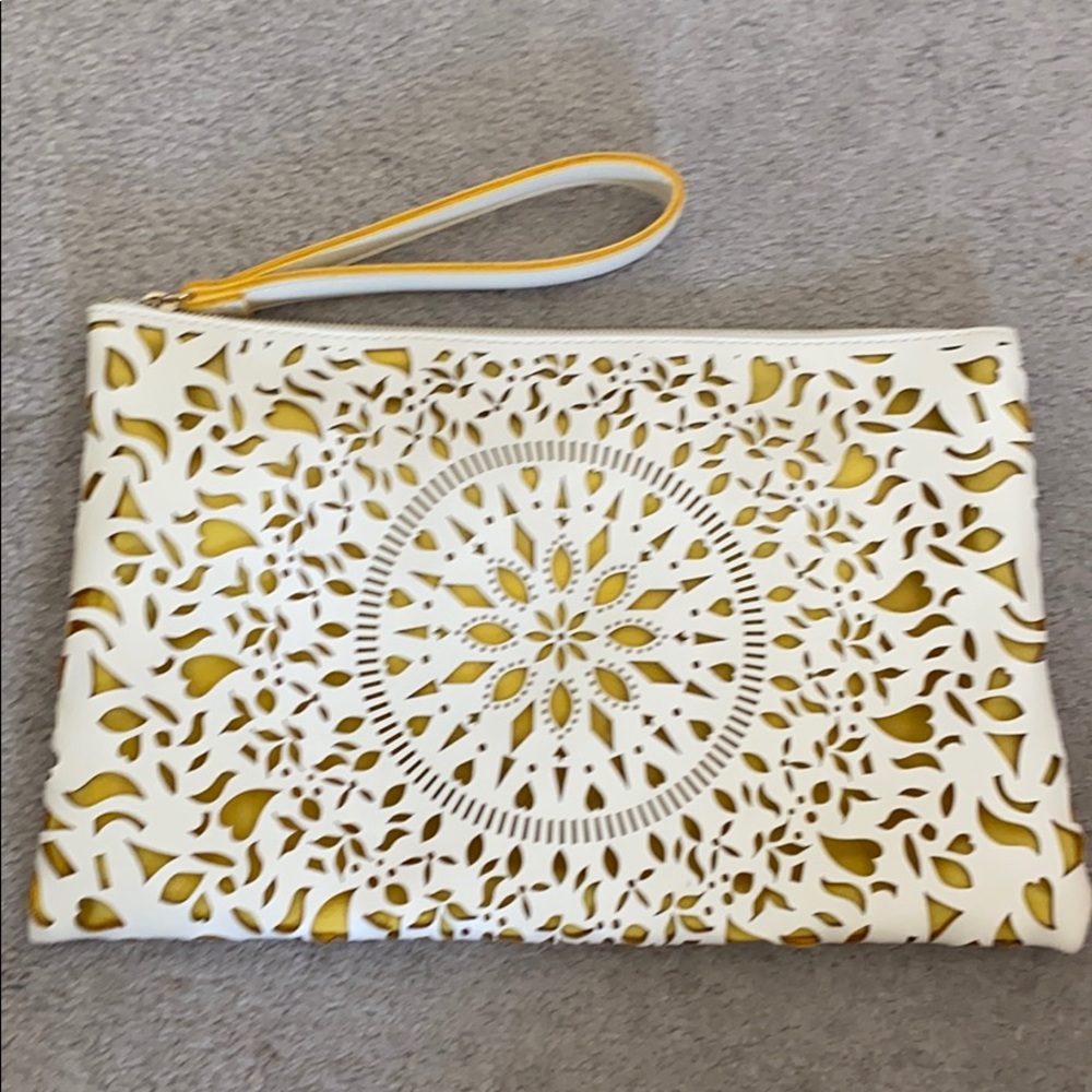 Patterned Clutch